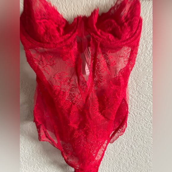 Victoria’s Secret Red Lace Teddy - Picture 3 of 4